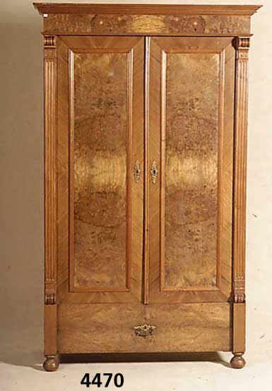WÄscheschrank, deutsch, um 1880, GrÜnderzeit , Korpus Weichholz, Wurzelnußfurnier gespie- gelt, Lisenen 4-fach gerieft, Velutenabschluß, ...