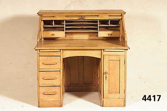 Schreibtisch, deutsch, um 1910, Eiche massiv , auf Rahmen gearbeitet, Inneneinrichtung mit AblagefÄchern und Schubladen, gute Verarbei- tung, ...