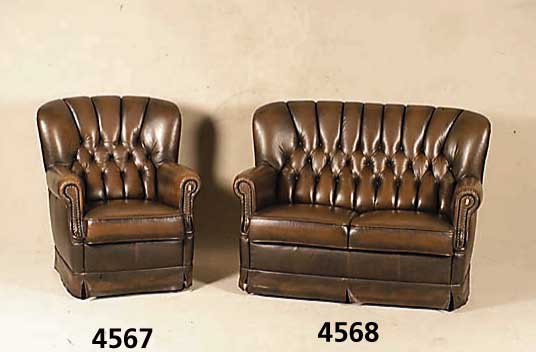 2-sitzer Sofa, nach englischem Vorbild von 1880/90, Gestell Buche massiv, dunkelbrauner Kunstlederbezug, RÜcken genoppt und geheftet, Kissen ...