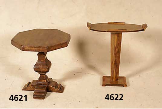 Rauchtisch, deutsch um 1920/30, Art Deco Creation Pehme Ateliers d Art Paris, Nußbaum- furnier, Weichholzkorpus, ca. 50x28x53 cm, AltersschÄden