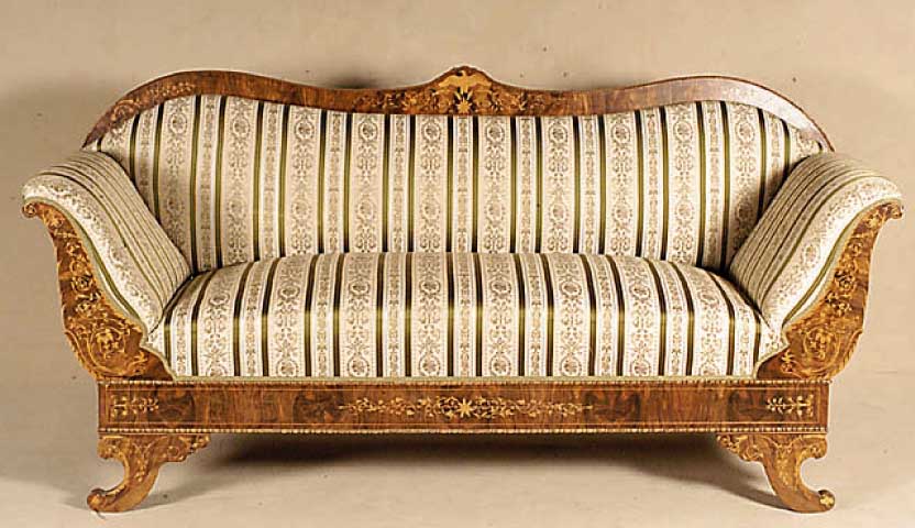 Sofa, deutsch/Frankfurt, um 1830/35, Korpus Weichholz, Wurzelnußfurnier in lebhafter Spie- gelung, stiltypische Intarsien in Birke im ...