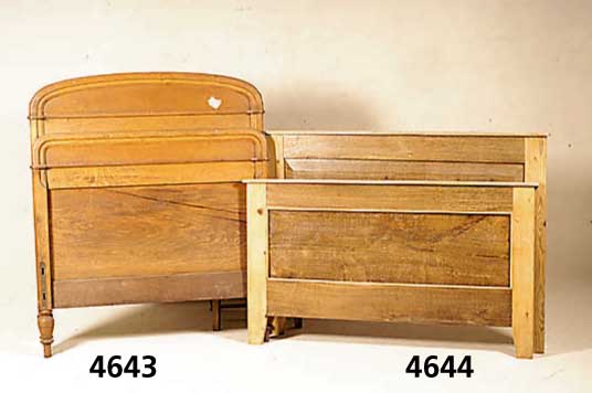 Ehebett, Frankreich, um 1870/80, auf Rahmen gearbeitet, Weichholz und Eiche, einfache Randleiste, rustikal, Gebrauchsspuren, ca. 102 x135x190 cm