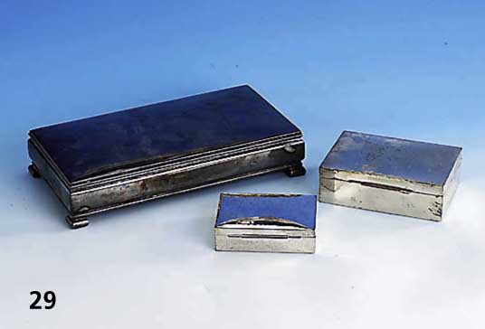 Konvolut 3 Zigarrenkisten, Silber/Holzkorpus, stÄrkere Gebr.-Spuren, ca. 5 x 26 x 14; ca. 3 x 10 x 7 cm; ca. 4.5 x 13.5 x 9 cm