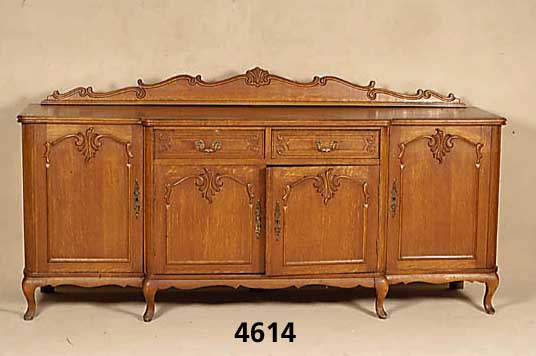 Anrichte, Belgien, 60er Jahre, Eiche massiv bzw. Eiche furniert, aufgesetzte Schnitzereien balusterfÖrmig, original BeschhlÄge, geschwungenes ...