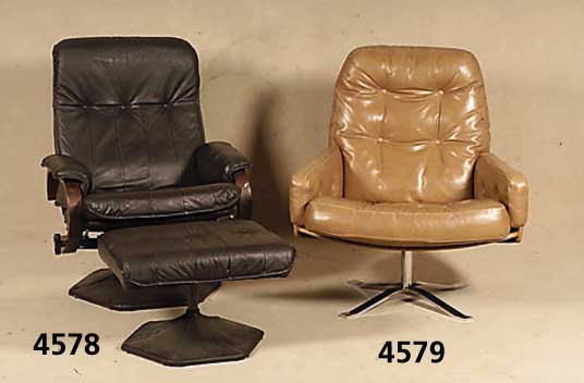 Dreh- bzw. Fernsehsessel, deutsch, 60/70er Jahre, SÄulenfuss mit 4 AuslÄufern, Eisen verchromt, Lehnen, Sitz u. RÜckenteil ge- noppt u. ...