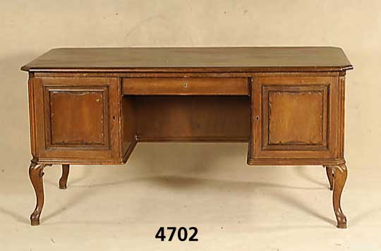 Damenschreibtisch, deutsch, um 1920/30, Korpus Weichholz und Buche, Nußbaum massiv, Nußbaumfurnier, geschwungene Beine, Ecken ab- geschrÄgt, ...