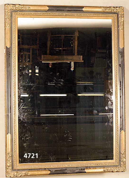 Großer Prunkspiegel, deutsch, um 1960/70, Barockstil, Rahmen gestuckt u. teilvegoldet, min. best., Spiegelglas ersetzt, ca. 152x215 cm, dekorativ