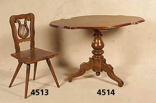 2 BrettstÜhle, sÜddeutsch, um 1860/70, Nuß- baum und Buche massiv, Lyra sekundÄr, wohn- fertig, ca. 85x42 cm, Sh. ca. 40 cm, St. ca. 32 cm