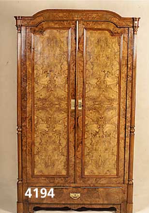 Kleider- bzw. WÄscheschrank, deutsch, um 1880/ 90, Korpus Weichholz, Wurzelnußfurnier ge- spiegelt, original Schloß und BeschlÄge, seitliche ...