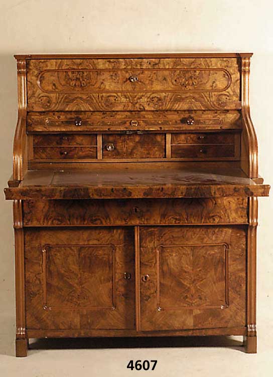 SpÄtbiedermeier-SchiebesekretÄr, sÜddeutsch, um 1860, Korpus Weichholz, z.T. auf dem Rahmen gearbeitet, Wurzelnussfurnier schÖn gespiegelt, ...