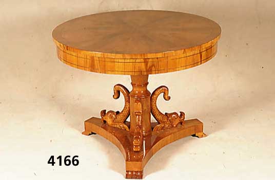 Prunktisch, Biedermeierstil, nach dem Vorbild von 1825, Korpus Weichholz, Kirschbaumfur- nier, vielfach gespiegelt, sternfÖrmig ange- ordnet, mit ...