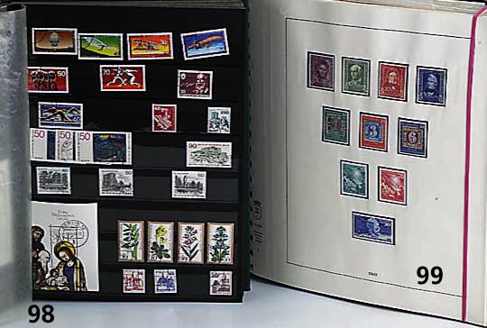 Briefmarkenammlung BERLIN, 1974-1988, gestempelte Sammlung in einwandfreier Erhaltung, Einsteckbuch mit Älteren Berliner Marken unberechnet