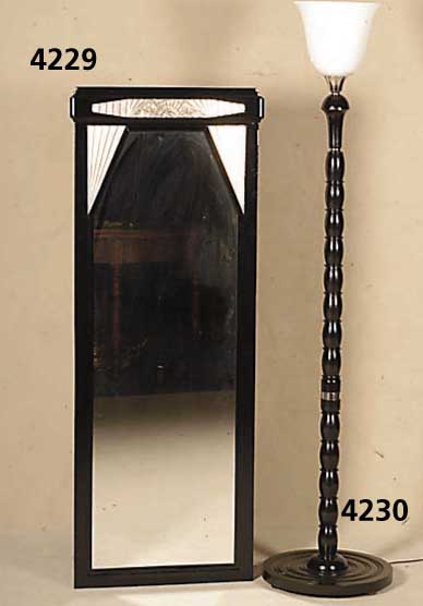 ArtDeco-Spiegel, Frankreich, um 1920, Holz schwarz hochglanzlackiert, fÄcherfÖrmige und floral abstrakt ausgefÜhrte Zierschnitzereien, im ...