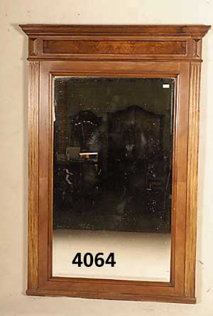 Wandspiegel, deutsch, um 1900, Nußbaumfur- nier u. Nußwurzelfurnier, orig. facettierter Spiegeleinsatz, BekrÖnungsleisten mehrfach abgestuft, ...