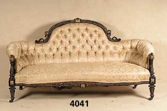 Saloncouch, England, viktorianisch um 1870/80 , Korpus wohl Buche, geschwÄrzt und vergoldet Metallappliken, aufwendige Drechselarbeit, RÜcken ...