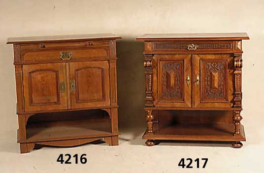 Schrank, deutsch, um 1900/05, Jugendstil mit wenigen klassizistischen Elementen, ur- sprÜngl. mit Aufsatz, dieser fehlt, Korpus Weichholz, Eiche ...