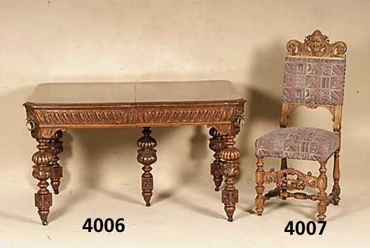 2 PrunkstÜhle, deutsch, um 1870/80, Gestell Nußbaum massiv, reiche Schnitzerei aus dem Vollholz, Maskeron, Rocaillen, BlÜten und BlÄtter, ...