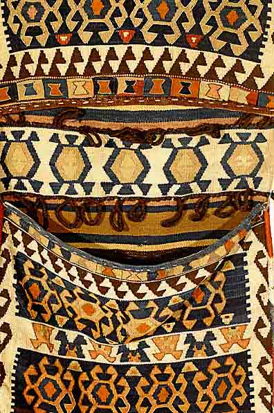 Ghaschagi Doppeltasche Alt, Persien, um 1920, Wolle auf Wolle, ca. 144 x 64 cm, SchÄtzwert: 1100.- EURO, EHZ: 2