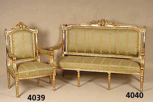2 Sessel Italien, 60/70er Jahre, Buche massiv, geschnitz, gestuckt, vergoldet, siehe 12-4040, ca. 112x72 Sh 45 St 60 cm