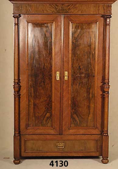 WÄscheschrank, GrÜnderzeit um 1880, Korpus Weichholz, Nußbaumwurzelfurnier, z.T. auf Mahagoni gebeizt, gespiegelt, Jugendstilbe- schlÄge ...