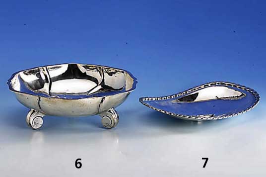 Anbietschale, deutsch, Grimminger Pforzheim, 30er Jahre, 835er Silber, Barockstil, auf 3 Art-Deco-FÜßen stehend, ca. 560 g, H ca. 9.5 cm, D ca. ...
