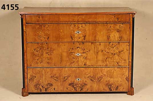 Kommode, wohl deutsch, um 1850, Ulme massiv, an den 4 Schubladen Wurzelfurnier, die obere Schublade als Geheimschublade gearbeitet, ...