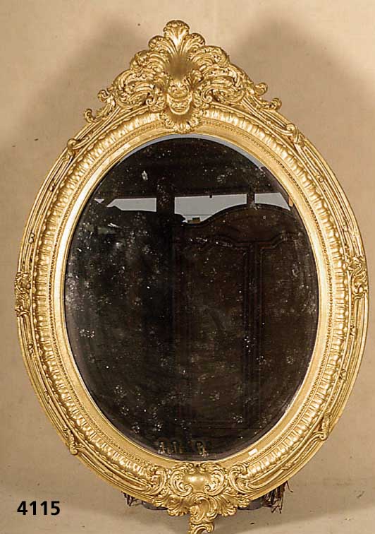 Prunkspiegel, deutsch/Frankreich, um 1880/90, Korpus Weichholz, reiche Stuckarbeit im Rokokostil, mit Rocaillen und BÄrlaub, Perl- ...