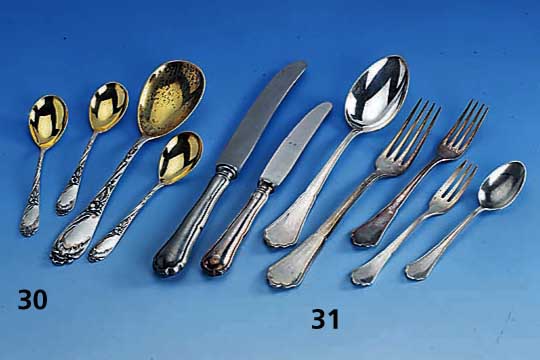 67-teiliges Besteck, deutsch, 800er Silber, Bremer Silberwarenfabrik, Entwurf 30er Jahre, best. aus: 12 Messer (Griffe gefÜllt, Klingen Stahl, 1 ...