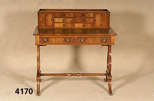 Damenschreibtisch, England, um 1930/40, Sheratonstil, Edwardienzeit, Korpus Weichholz, Mahagoni, z.T. massiv, Aufsatz mit vielen Schubladen, ...