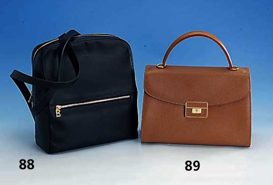 BOGNER-Rucksack, Modell Virginia, Explosion Black, Inneneinrichtung mit Reißverschluß- fach, Handyfach, versenkbarer Trageriemen, Außenfach mit ...