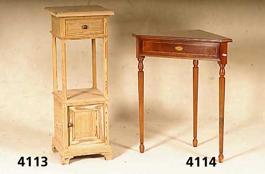 NachtschrÄnkchen, Weichholz, um 1920, eine Schublade und ein kleines Staufach, 4 Lang- sÄulen, Deckplatte erneuert, fertig restau- rierter ...