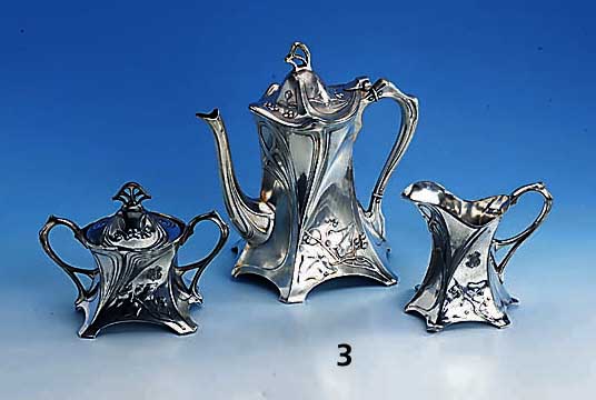 3-teil. Kaffeeservice, WMF um 1903, Legierung I/O, Modell 358/8, Efeudekor, reiner Jugendstil, best. aus: Kanne (Deckel mit Scharnier, H ca. 23 ...
