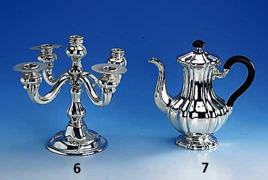 Kaffeekanne, deutsch um 1850/60, 12 lÖtig, reine Treibarbeit, Griff und DeckelbekrÖnung Ebenholz, Meistermarke Georg Friedrich Wilhelm Knauer, ...