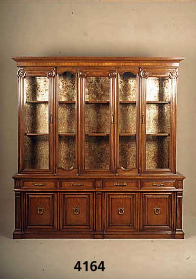 Vitrinenschrank, Frankreich, um 1950/60, Korpus Weichholz, Mahagonifurnier, facet- tiertes Glas, 4- schÜbig und 4- tÜrig, schÖne ...