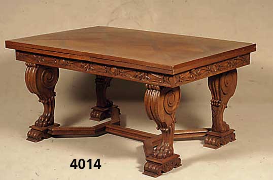 Großer Ausziehtisch, deutsch, um 1910/20, Renaissancestil, Eiche massiv, reich ge- schnitzt, mit LÖwenfÜßen, sehr schwere Quali- tÄt, ...