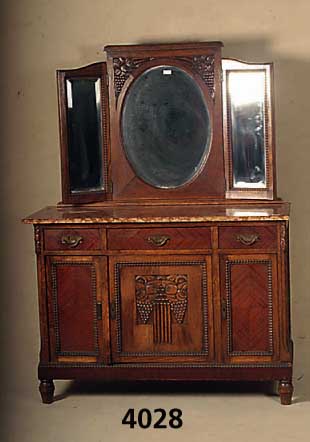 Frisierkommode, Frankreich, um 1920, ArtDeco , Eiche massiv, TÜr mit FrÜchteschnitzereien, Alters- und Gebrauchsspuren, SchlÜssel fehlt, ca. ...