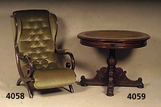 Spieltisch, deutsch, um 1890, GrÜnderzeit, SÄule gedrechselt, Nußbaum massiv, 4 Ausleger, doppelt geschweift, in doppelten Veluten aus- laufend, ...