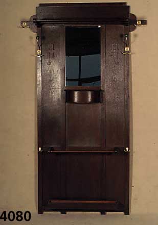 Flurgarderobe, deutsch, um 1905/10, Eiche massiv, Eichefurnier, Korpus z.T. Weichholz, sparsame Flachschnitzerei, Schirmablage, Spiegel Glas, ...