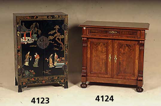 Halbschrank, Japan, um 1910, original Lack- arbeit, typisch aus der Zeit, selten, ca. 92x 62x31 cm