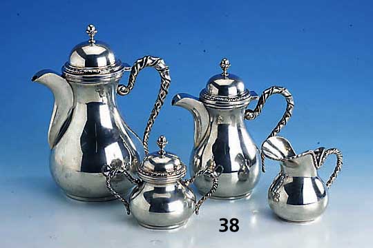 4-teil. Kaffeeservice, Italien, 800er Silber, 80er Jahre, Kordelverzierung, best. aus: 2 Kaffeekannen, Zuckerdose und Sahnegießer, total ca. ...