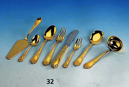 Besteck fÜr 12 Personen, 24 kt hartvergoldet, Barockstil, bestehend aus: 12 MenÜgabeln, 12 MenÜlÖffel, 12 MenÜmesser, 12 KaffeelÖffel, 12 ...