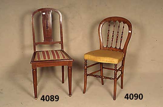 Zwei StÜhle, Frankreich, um 1900, Palisander , Fadenintarsien, konisch rundliche Stuhlbeine , Satinbezug und Polsterung guter Zustand, ca. 98x47x52 ...