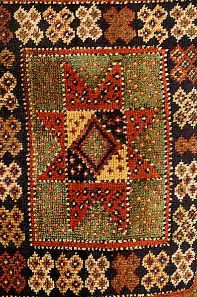 Taschenfront Kurdistan, Persien, um 1920, Wolle auf Wolle, ca. 55 x 40 cm, SchÄtzwert: 750.- EURO, EHZ: 3