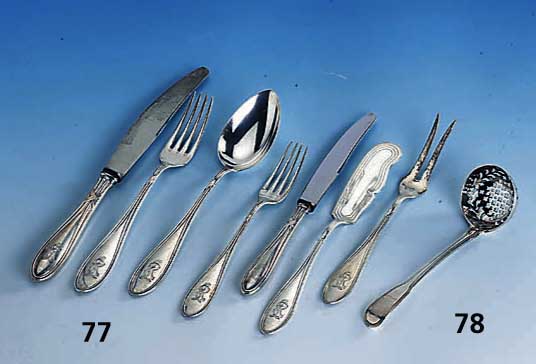 32-teiliges Besteck, deutsch um 1910, 800er Silber, Bes.-Monogr. E.R., best. aus: 6 Messer (Griffe gefÜllt, Klingen Stahl), 6 Gabeln, 6 LÖffel, ...