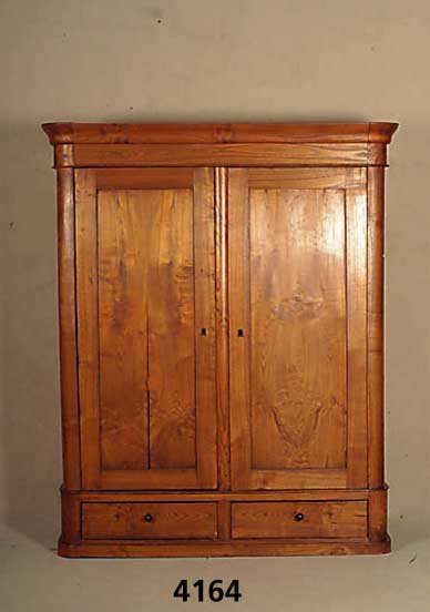 Dielenschrank, Elsaß/Lothringen, um 1820/30, Weichholz bzw. RÜster massiv, RÜsterfurnier gespiegelt, doppelt gespiegelt, halbrunde ...