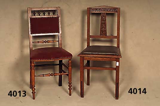 4 StÜhle, wohl deutsch, um 1920, ArtDeco, Eiche massiv, leichte aufgelegte Schnitzerei, SitzflÄche Kunstlederbezug, alle StÜhle in stabilem ...