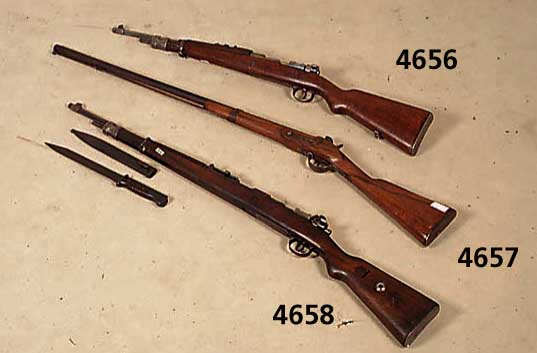 Perkussionsgewehr, um 1860, runder Lauf, Schloß und Abzug in Eisen, Schaft Eiche massiv , selten, LÄnge ca. 120 cm