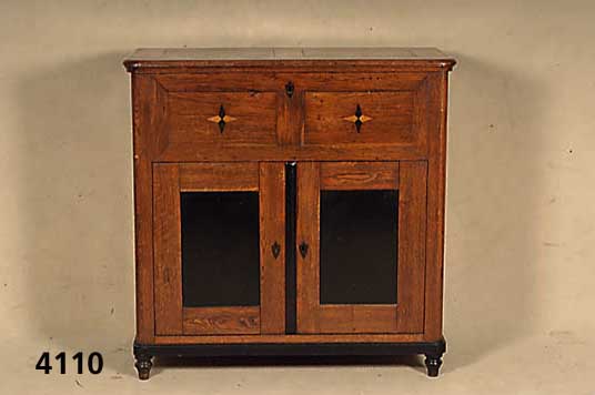 Waschschrank, mitteldeutsch, um 1850/60, SpÄtbiedermeier, Korpus Weichholz, Front und Seiten auf Rahmen gearbeitet, Inlets mit Sternintarsien ...