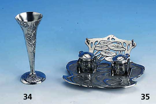 Schreibtischablage, deutsch um 1900, reiner Jugendstil, bez. geschÜtzt, Liliende- kor, Metall verchromt, B ca. 18 cm