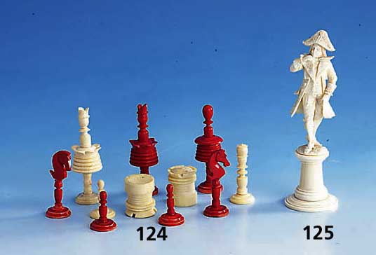 Elfenbeinfigur, Erbach um 1870/80, feine Ausarbeitung, H. ca. 13 cm, an FÜßen ehem. besch., geklebt, Darst. eines Edelmannes